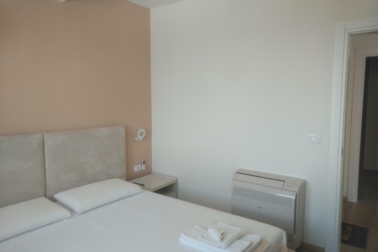 Deluxe Sea Apartment Vlorë 外观 照片