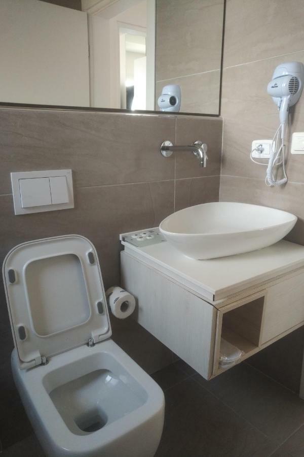 Deluxe Sea Apartment Vlorë 外观 照片
